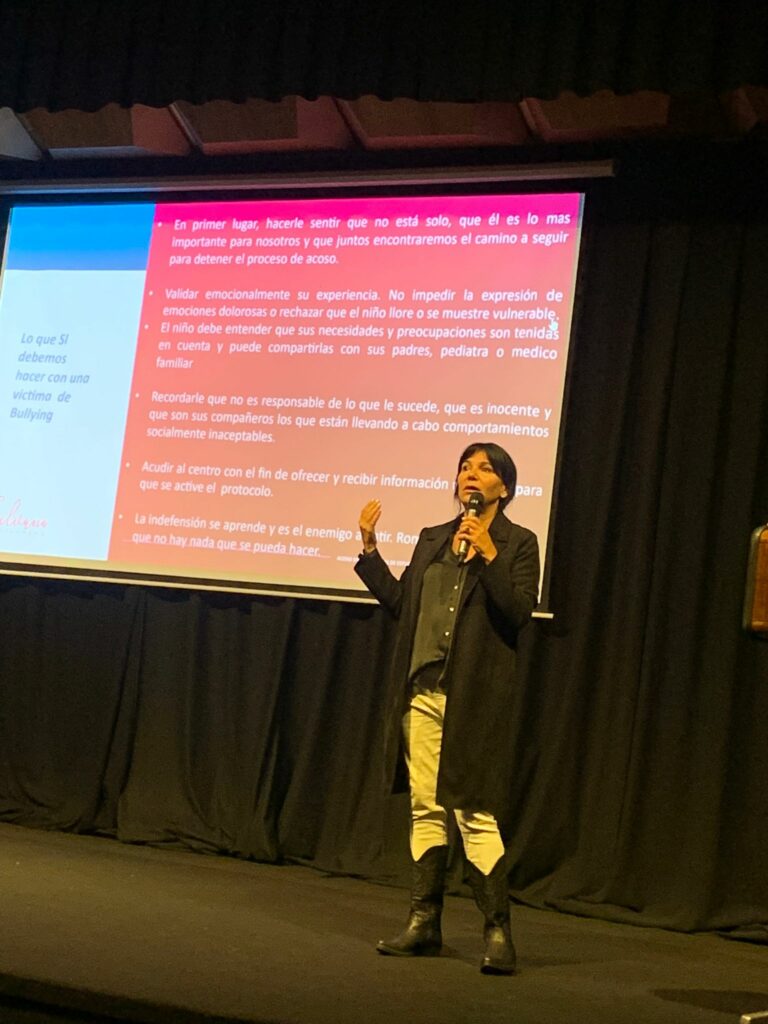 Lee más sobre el artículo Docentes de nuestro centro participaron en una jornada de talleres en la ciudad de Montevideo
