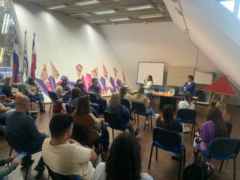 Lee más sobre el artículo Se realiza una jornada sobre Salud Mental con INJU en horario de coordinación