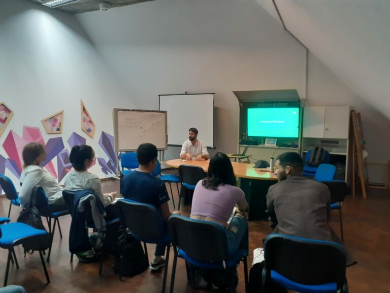 Lee más sobre el artículo Charla Orientada a Tecnicaturas de Turismo y Secretariado