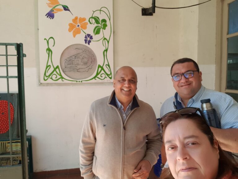 Lee más sobre el artículo Centro Figari recibe la visita de la sub directora general y el director de educación media